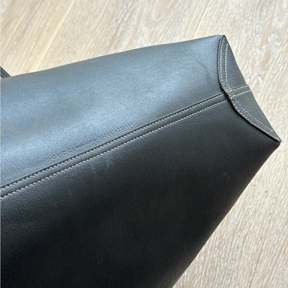 Beautiful Authentic GUCCI Calfskin GG Supreme Monogram REVERSIBLE Tan/Black Tote - Picture 10 of 10